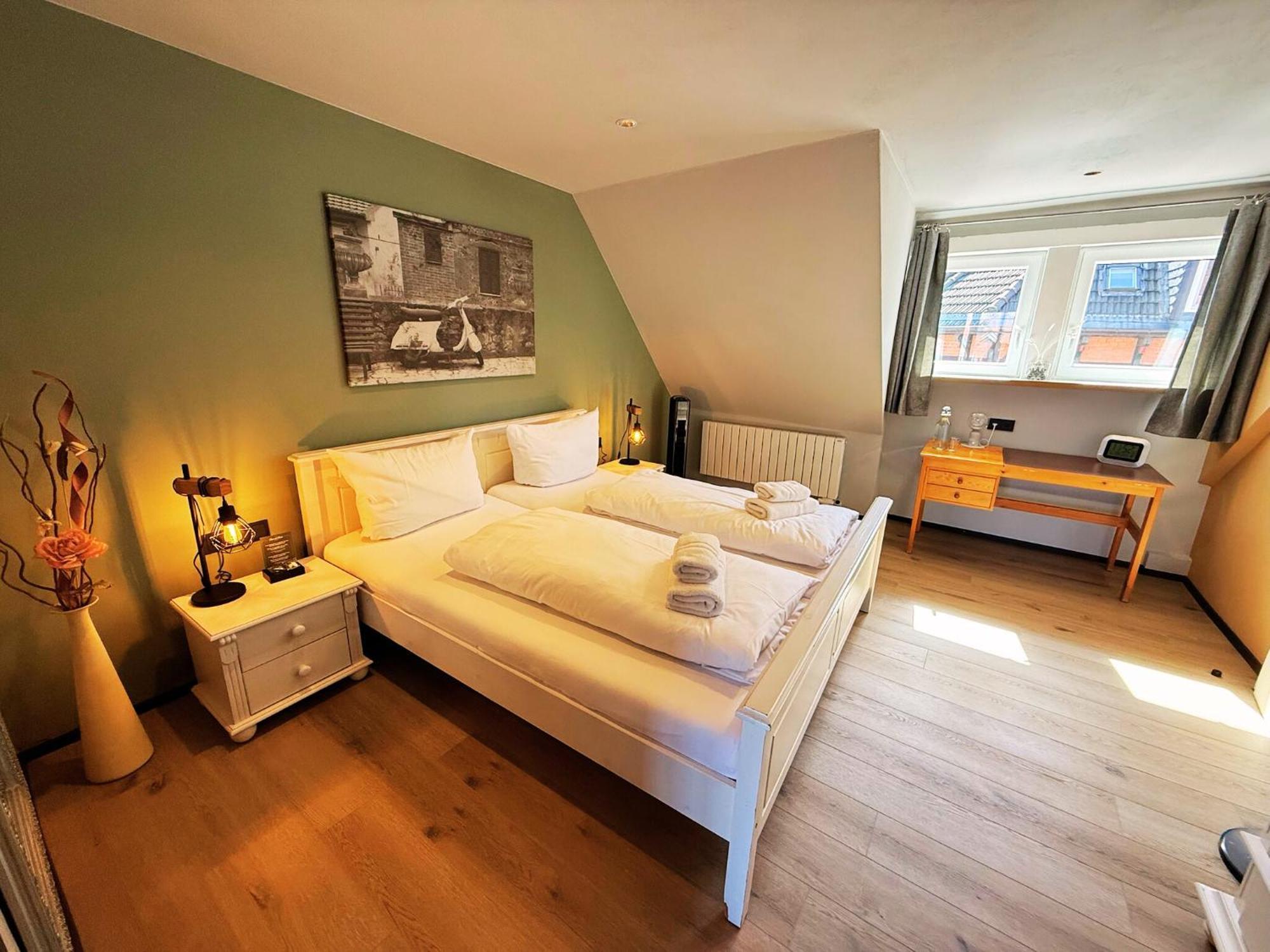 Trattoria & Apartments - Casa Da Enzo กอสลาร์ ภายนอก รูปภาพ