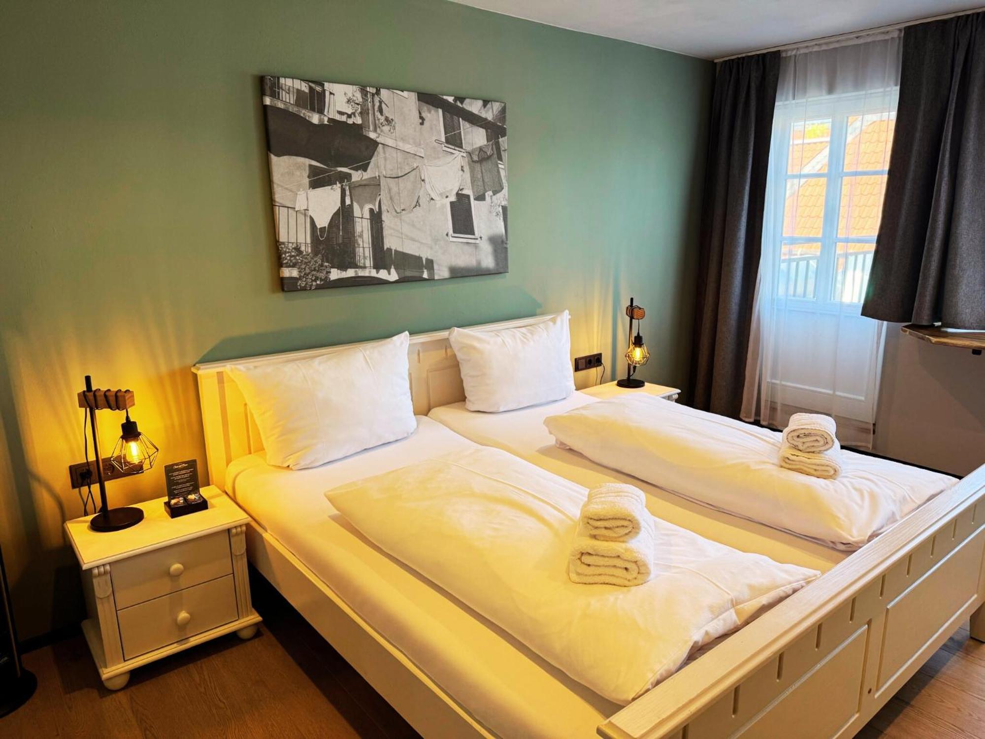 Trattoria & Apartments - Casa Da Enzo กอสลาร์ ภายนอก รูปภาพ