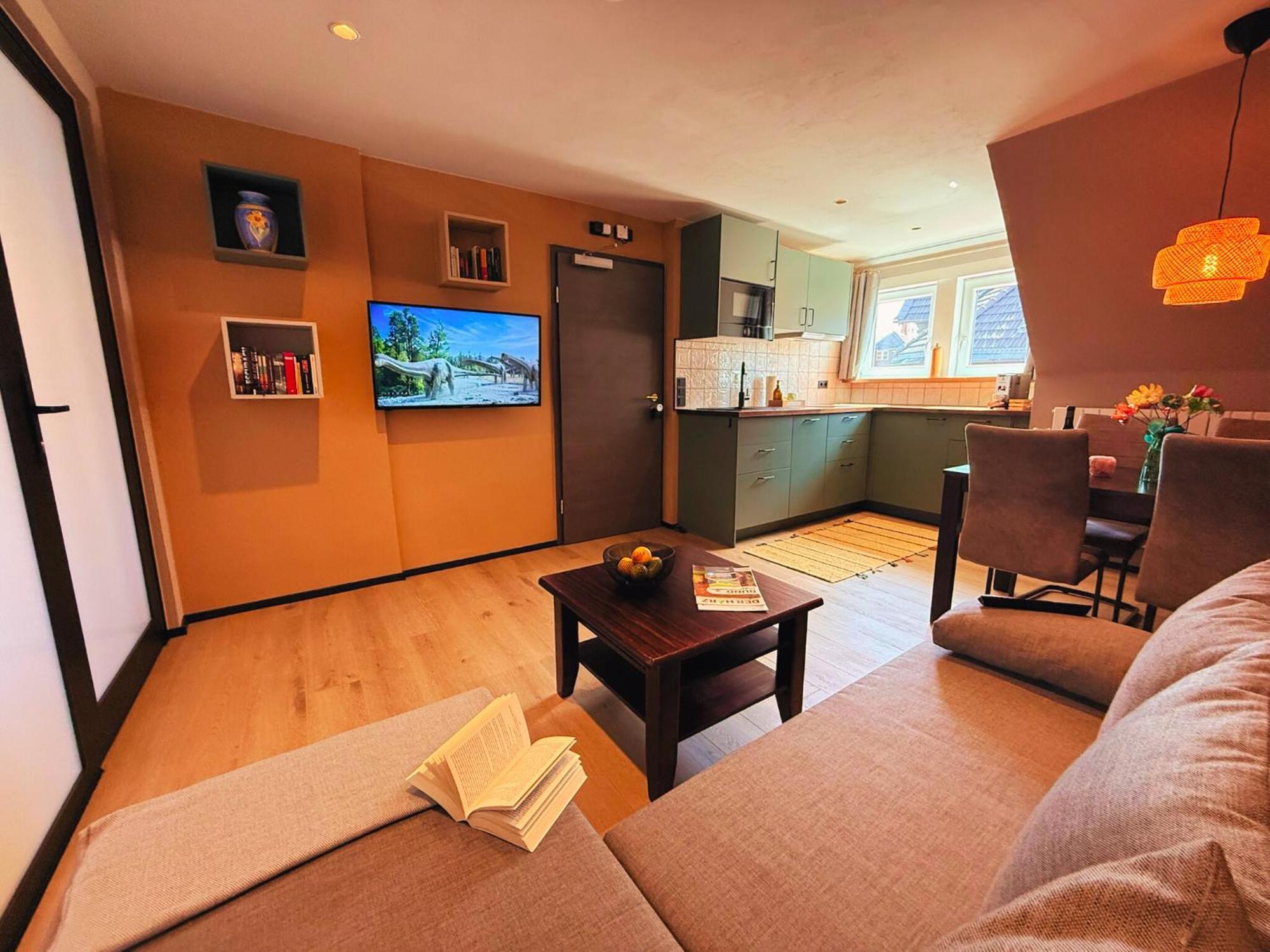 Trattoria & Apartments - Casa Da Enzo กอสลาร์ ภายนอก รูปภาพ